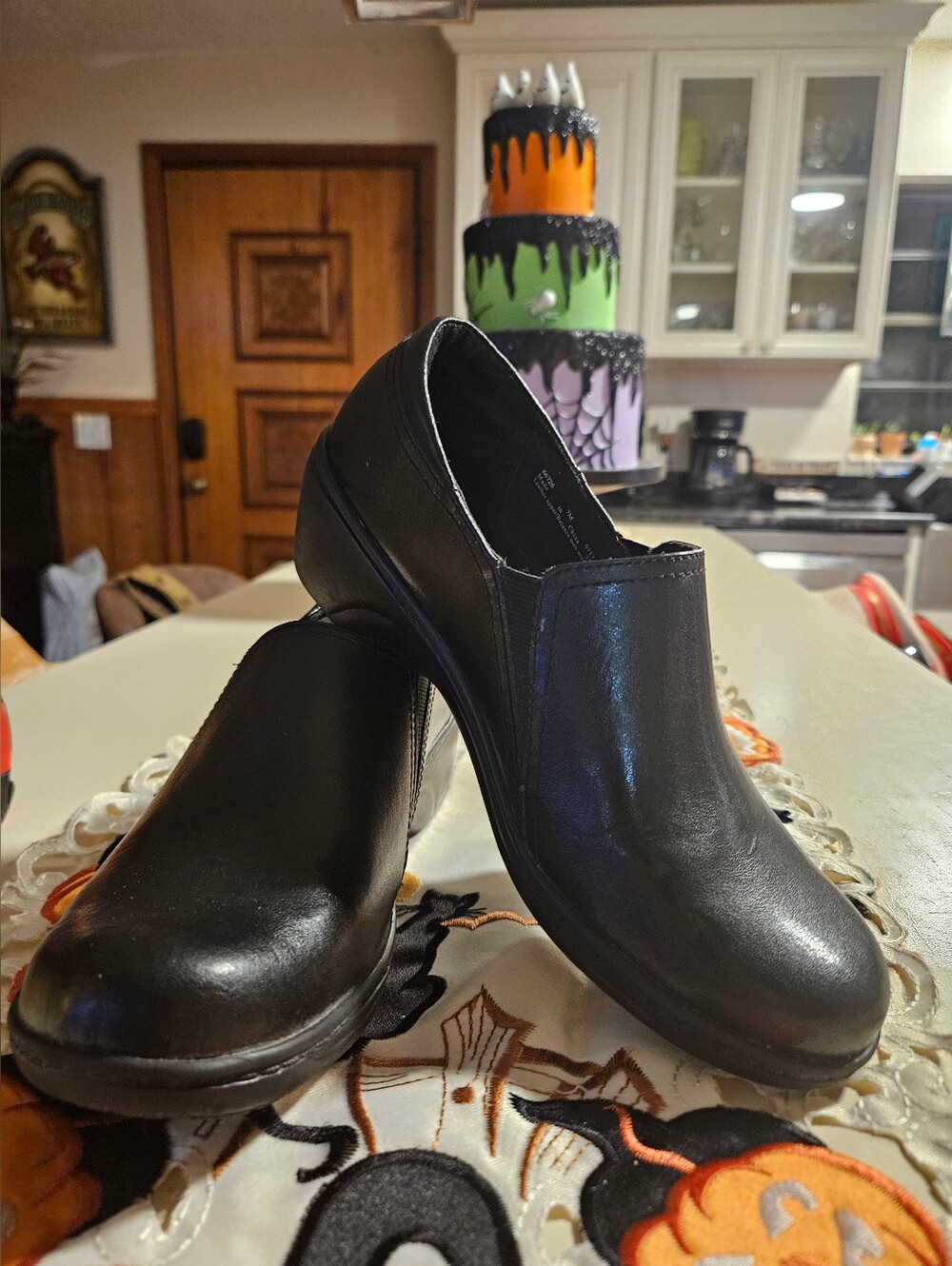 Clarks Women's Grasp Chime Black Leather Work Shoes Clogs Slip Resistant Size 7M